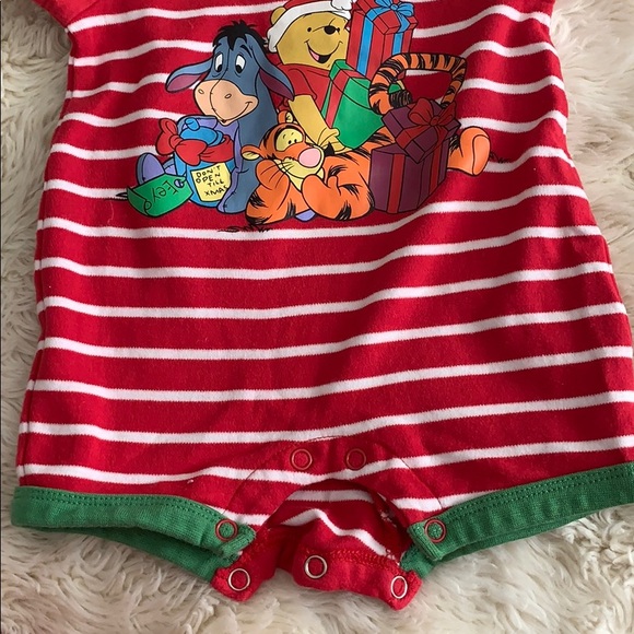 DISNEY Baby Winnie The Pooh Christmas Onesie and Hat Set Size 3-6 Months NWOT - Picture 3 of 9